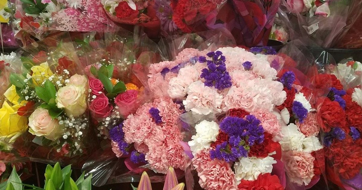 Mother's Day Deals 2026: Flowers, restaurant, retail and gift card bonus offers