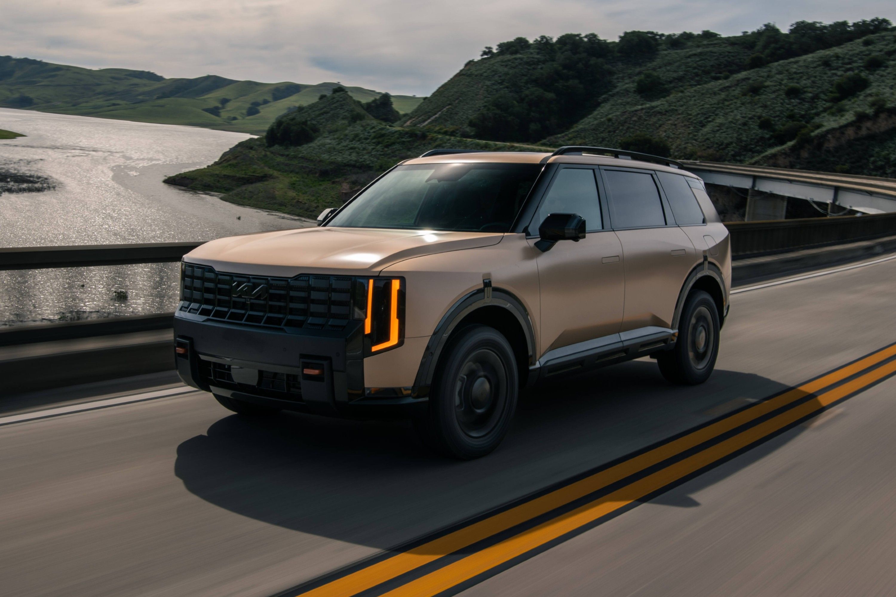 wral.com - DAN FRIO of Edmunds - Battle of the family SUVs: Hyundai Palisade vs Kia Telluride