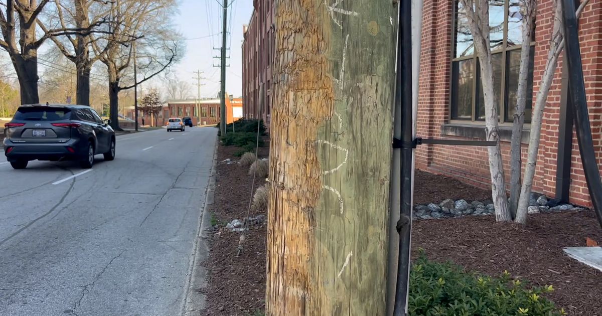Thousands lose power in Durham following crash :: WRAL.com