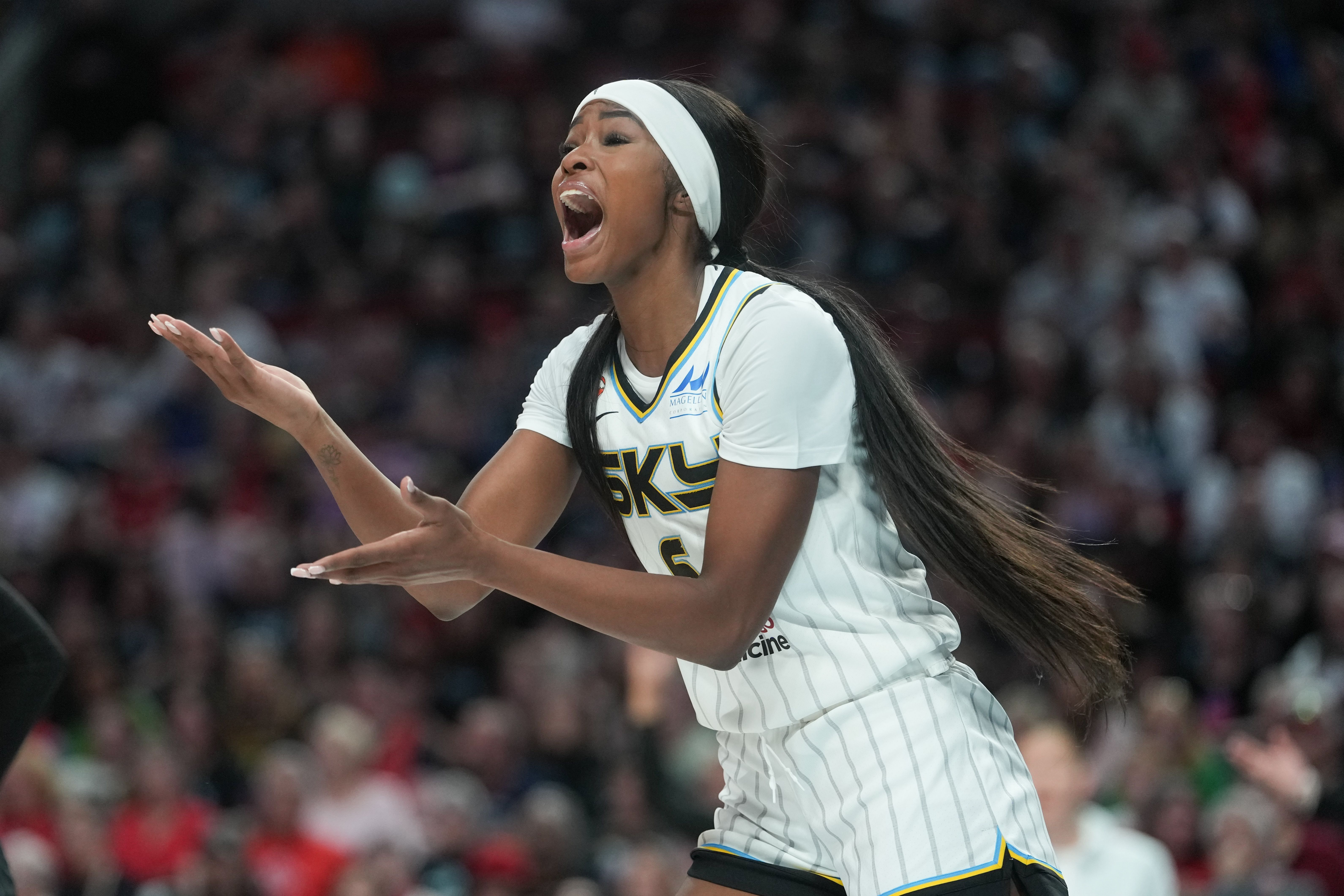 Chicago Sky forward Rickea Jackson tears ACL in her left knee :: WRAL.com