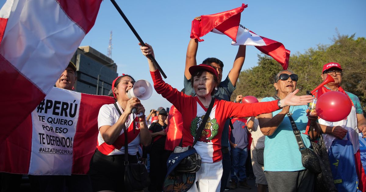 Peruvian court sets May 15 deadline for counting votes in presidential race