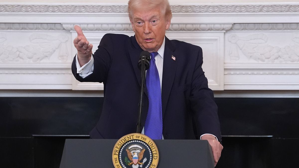 The Latest: Trump warns of 'bad things' if Iran refuses deal, as US carrier  nears Mideast :: WRAL.com