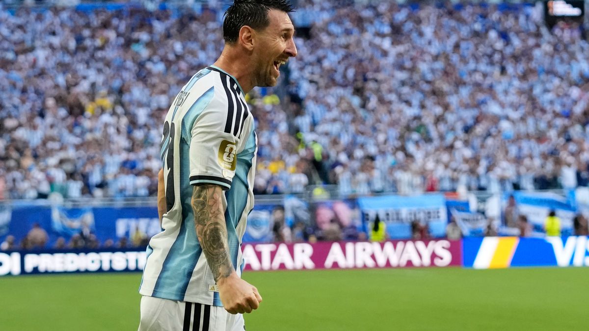 Lionel Messi scores 20th World Cup goal, extends streak to 8 games and  takes Golden Boot lead :: WRAL.com