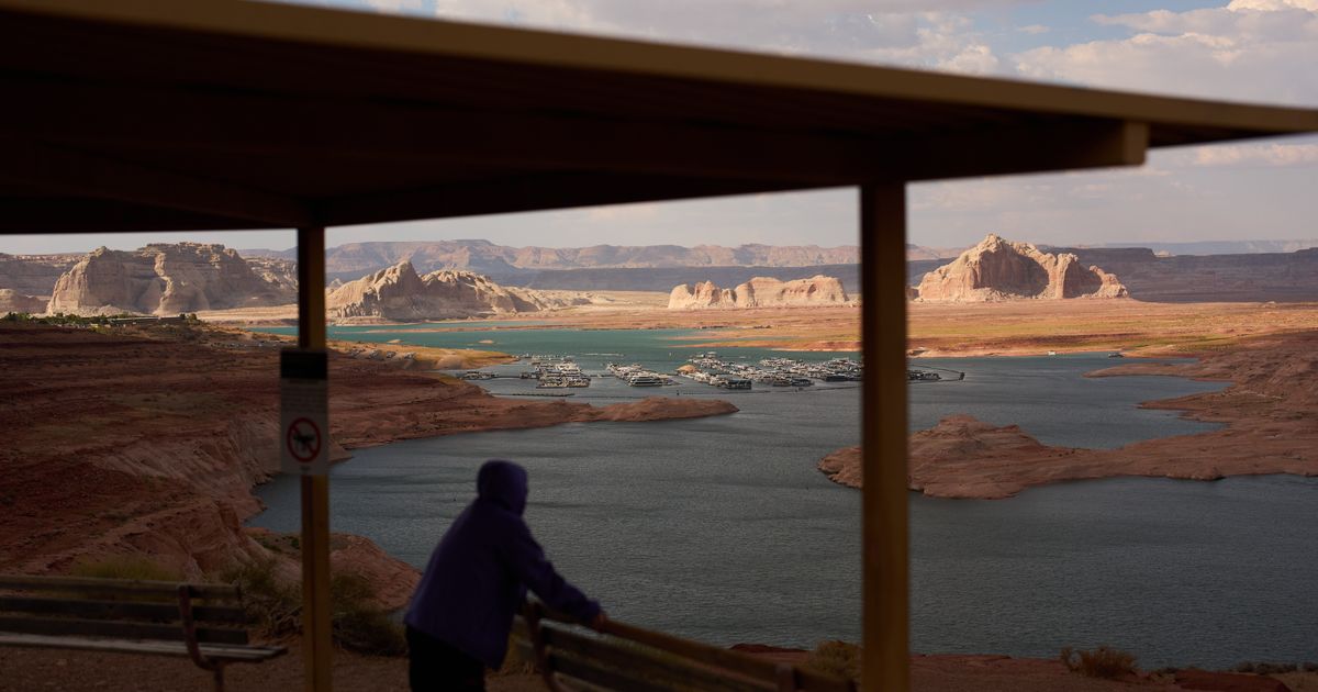 As Lake Powell shrinks, marinas are having to adapt to dwindling water levels