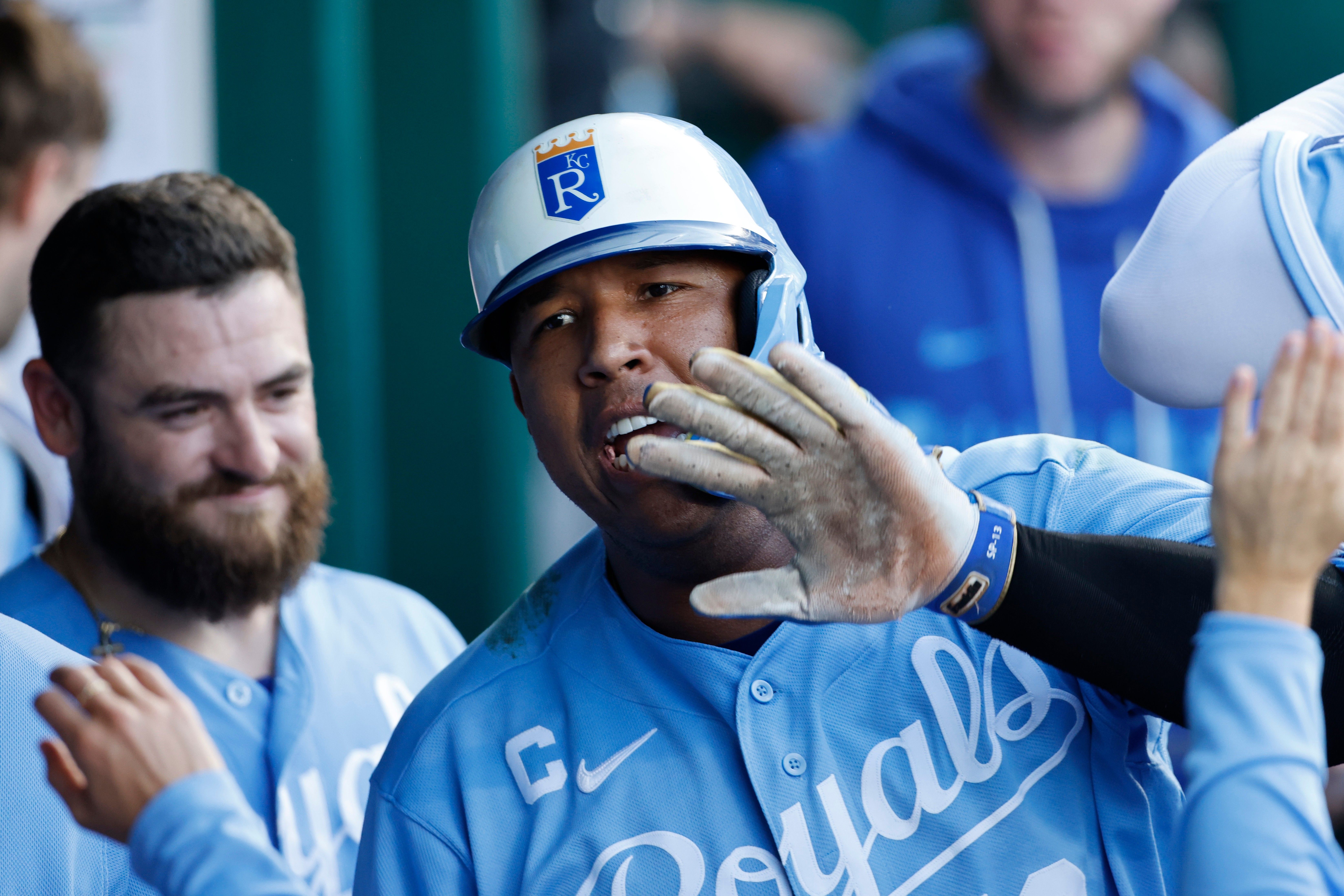 Royals beat the Tigers 3 - 1 as Wacha goes 7 innings and Isbel , Perez homer