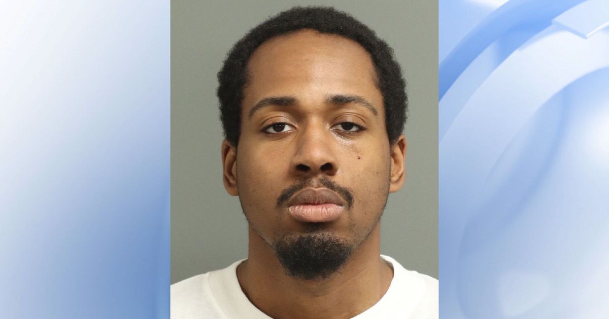 Man arrested, 2 hospitalized after reported stabbing at Raleigh apartment