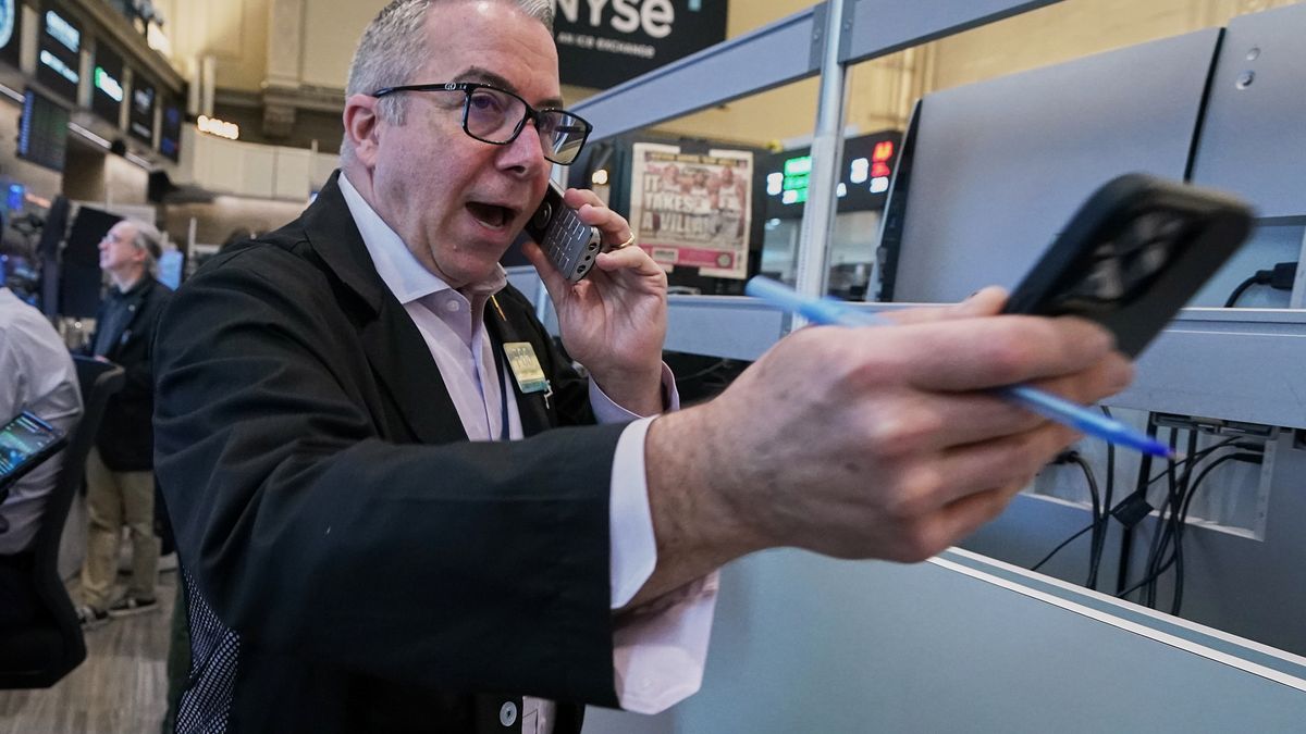 Options trader Joseph D'Arrigo works on the floor of the New York Stock Exchange, Tuesday, June 16, 2026. (AP Photo/Richard Drew)
