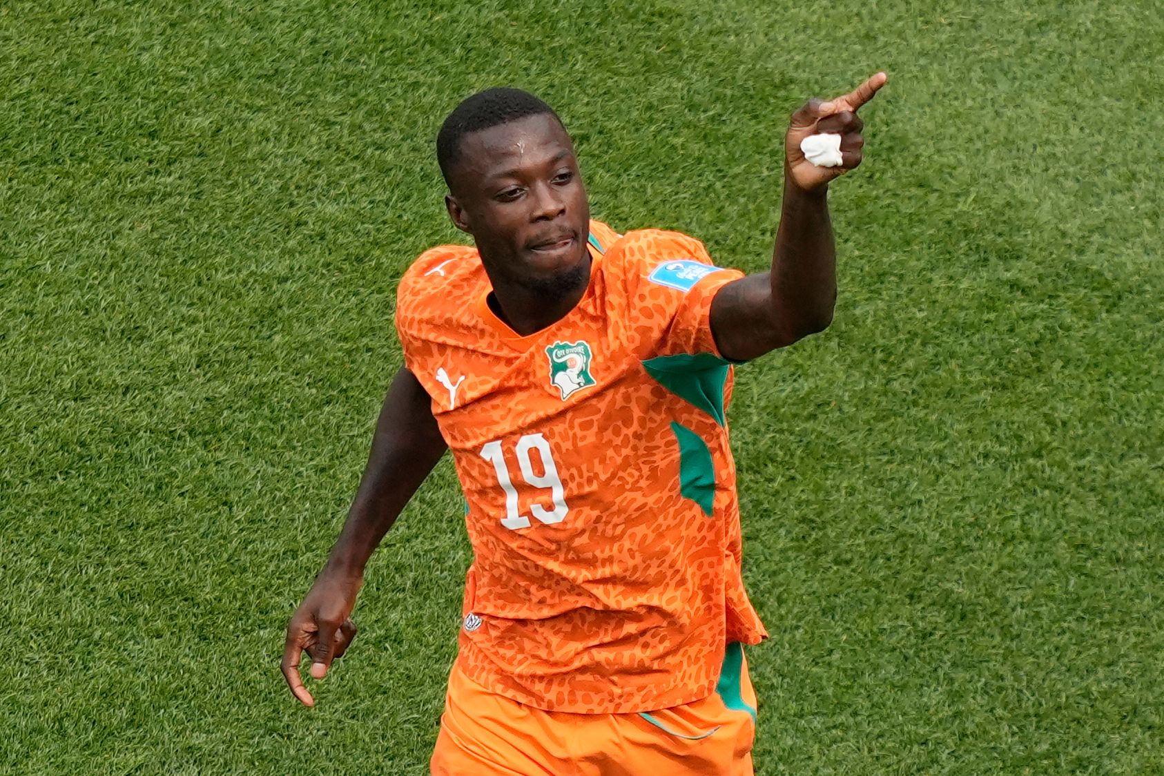 Ivory Coast into World Cup knockout round for 1st time as Pépé scores twice in 2-0 win over Curacao :: WRAL.com