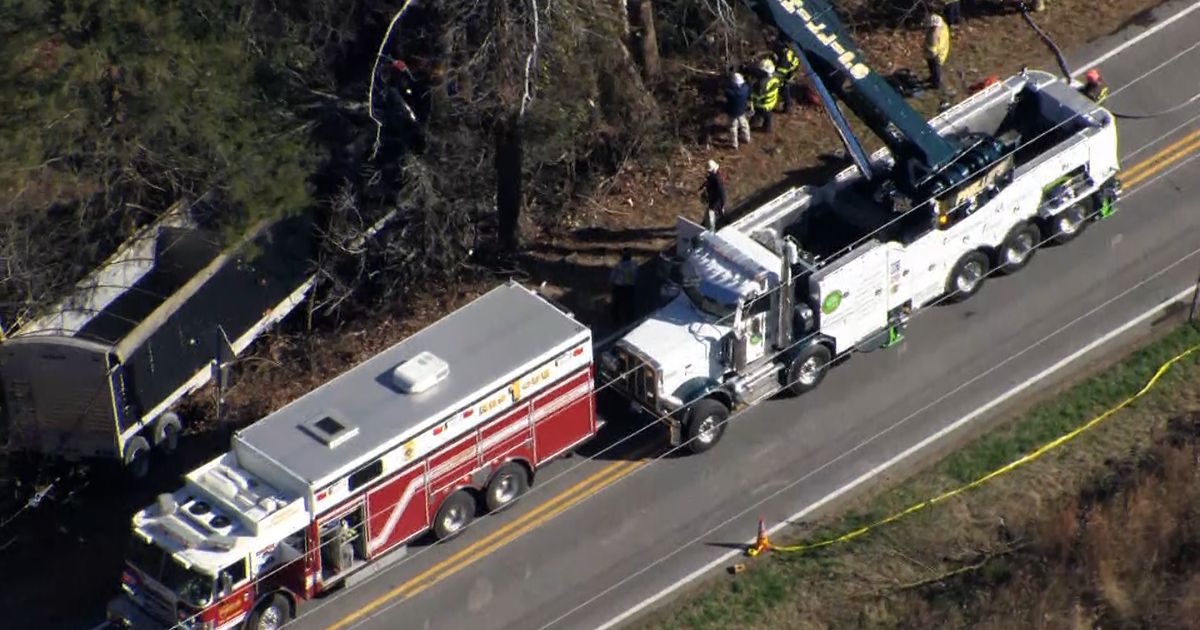 Tractor-trailer driver killed in wreck in Cumberland County