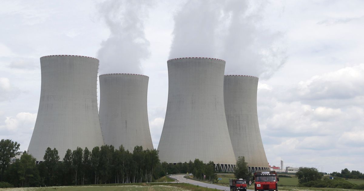 Czech power company ČEZ signs deal with Rolls-Royce SMR to prepare for first small nuclear reactor