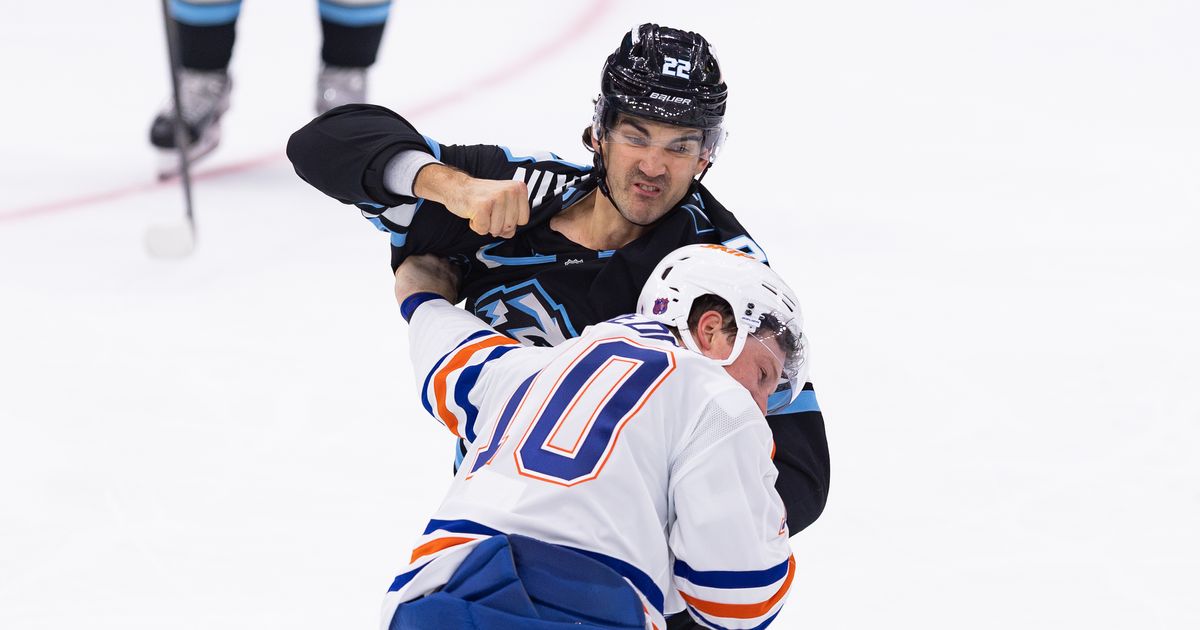 McDavid has 2 goals and 3 assists in the Oilers' 6-2 romp over the Mammoth