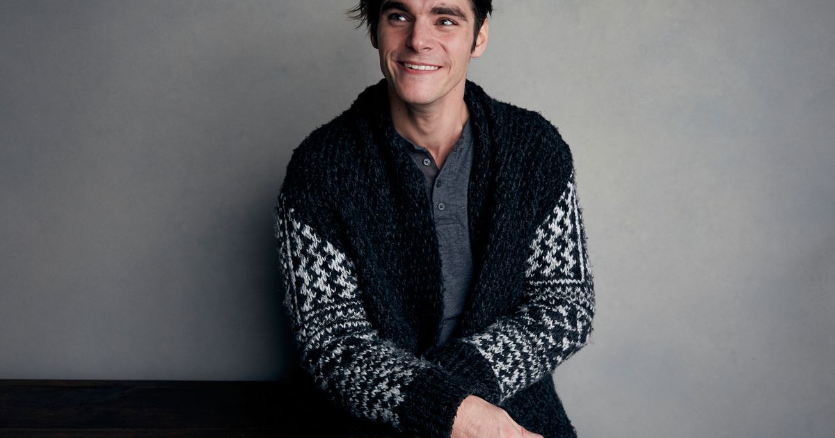 RJ Mitte, 'Breaking Bad' actor and disability rights champion, dies at 34