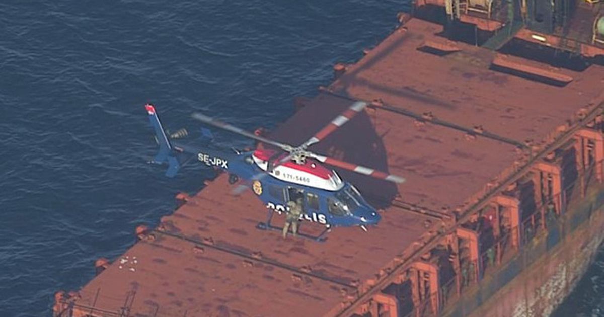 Swedish authorities investigate a cargo ship they believe is stateless