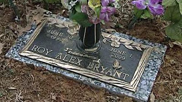 Marker finally installed at teen's grave