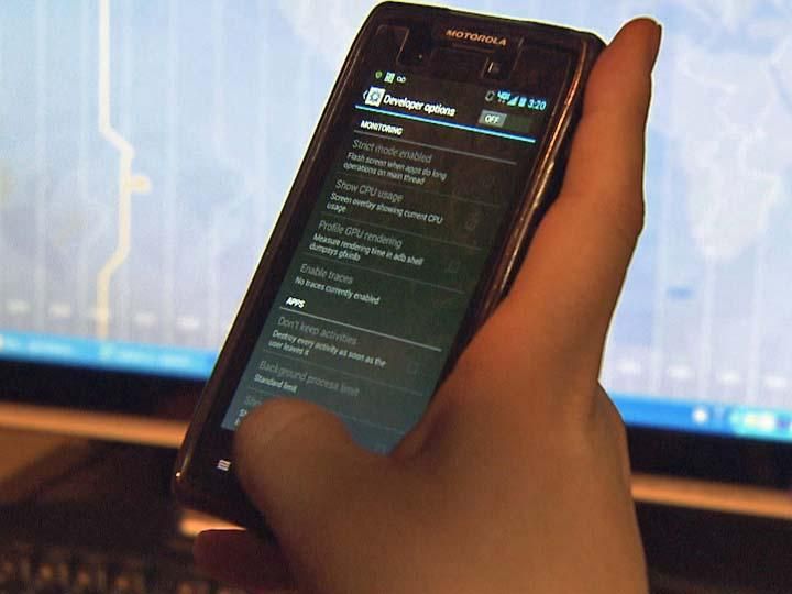 Nude photos, private emails: What's hiding on your old phones?