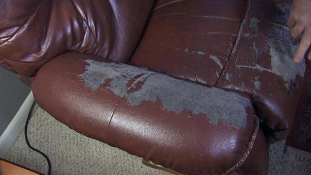 Peeling leather furniture prompts customer complaints