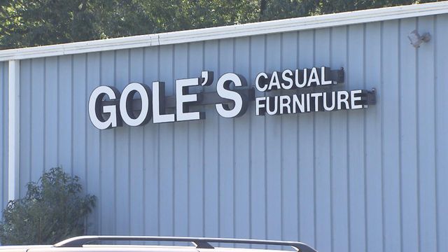 Apex furniture store fails to deliver