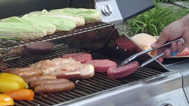 Grill gadgets alert you when dinner is ready
