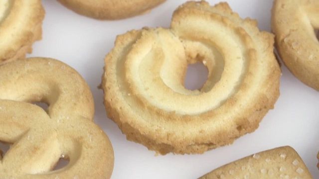 Here's how many cookies make up 100 calories