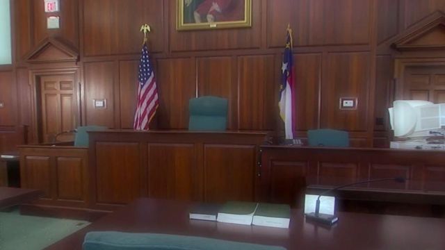 Couple loses $6K in jury duty scam