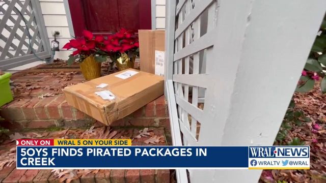 Protect your gifts from pesky porch pirates. 📦🎁 