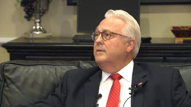 NC State Chancellor Randy Woodson announces retirement