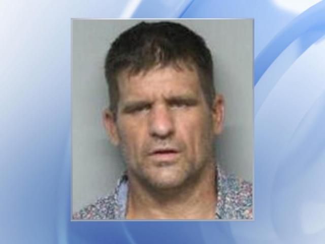 一名男子蓄意纵火，摩尔县警长办公室逮捕并起诉了嫌疑人