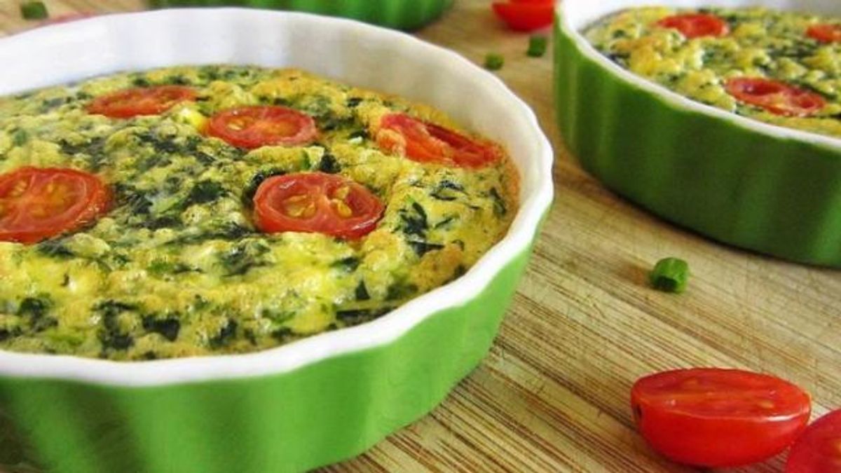 Spinach and Scallion Cream Cheese Omelet 