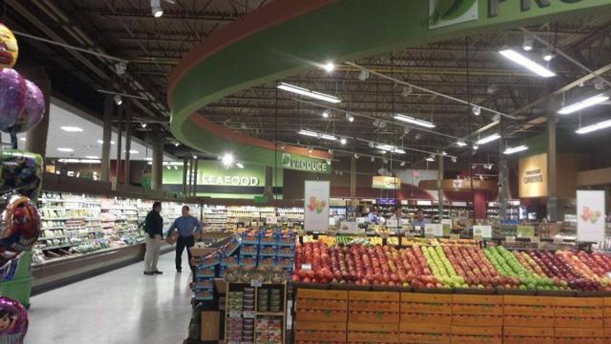 Publix produce department, Cary, NC