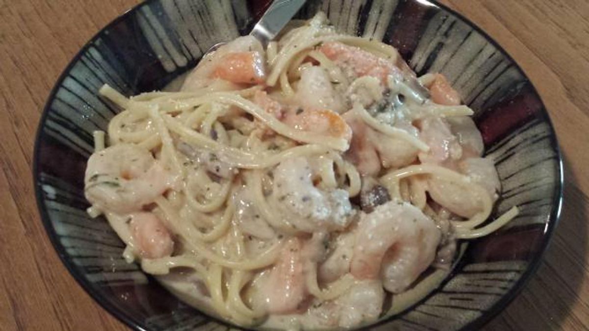 Shrimp and pasta alfredo