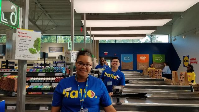 Live from Lidl: Grocer opens Raleigh store with big deals