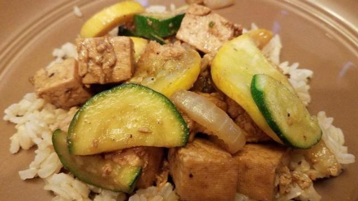 Teriyaki tofu and veggies on rice