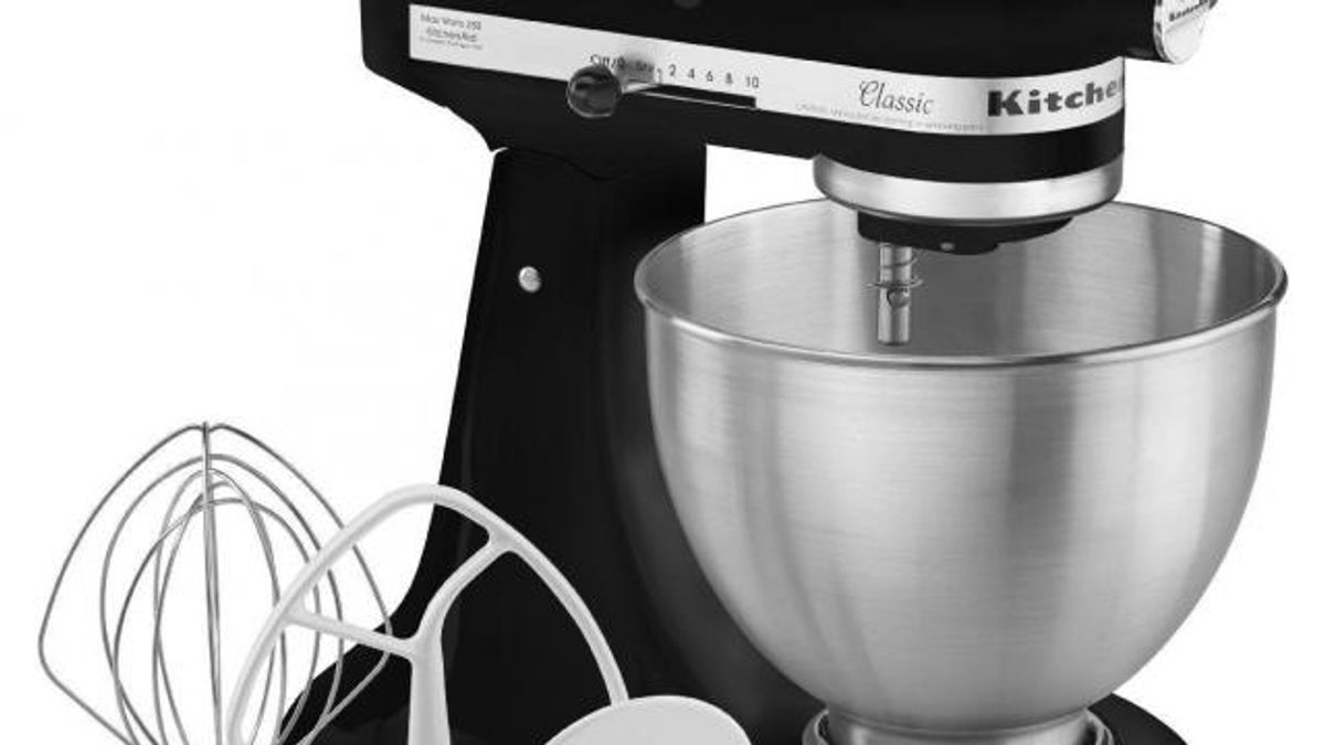KitchenAid K45SSOB 4.5-Quart Classic Series Stand Mixer 
