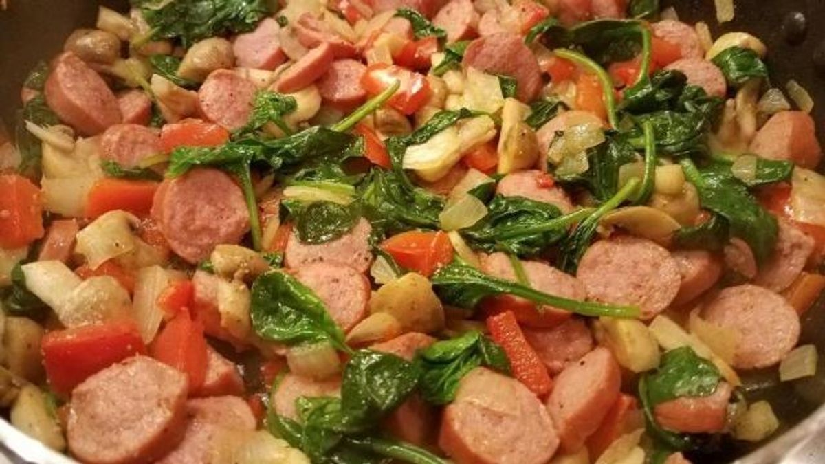 Turkey sausage, spinach, red peppers, mushrooms, onions