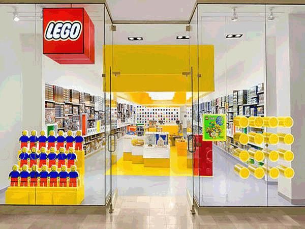 Lego store best sale crabtree valley mall