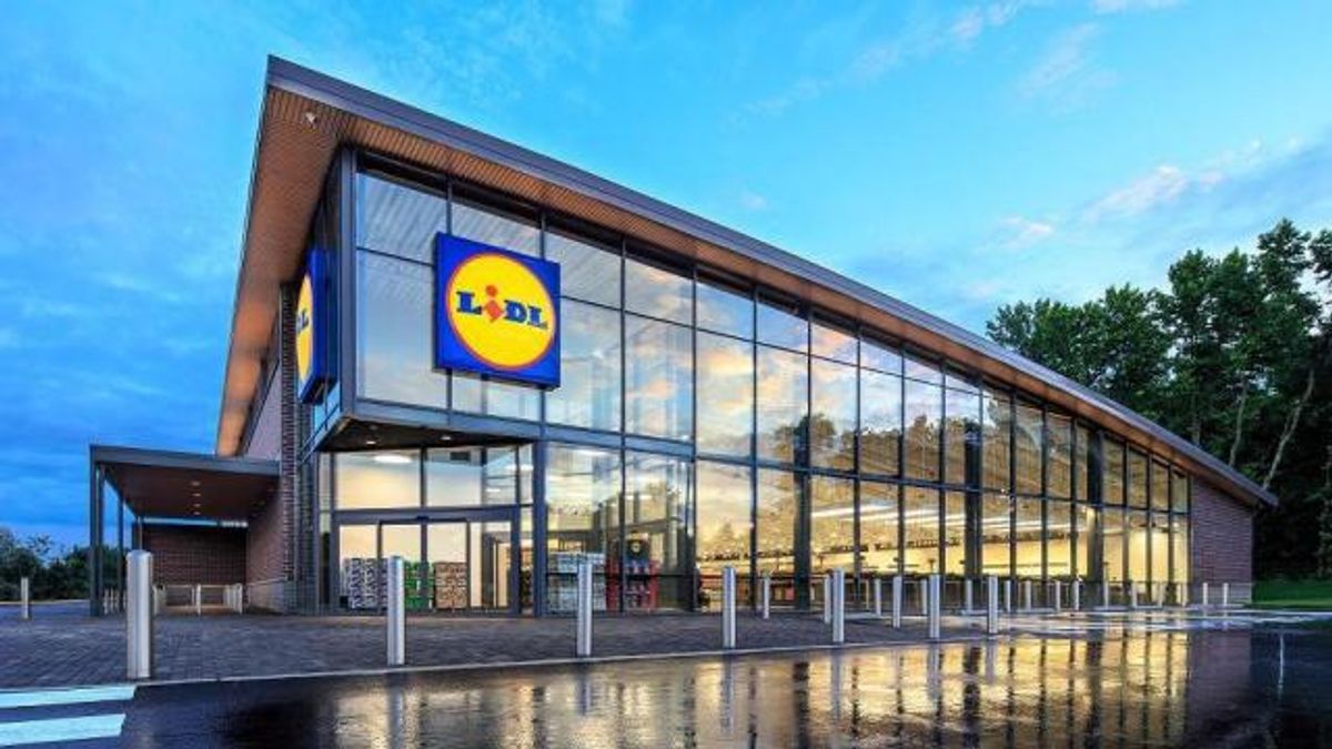 Lidl Storefront (photo courtesy Lidl)