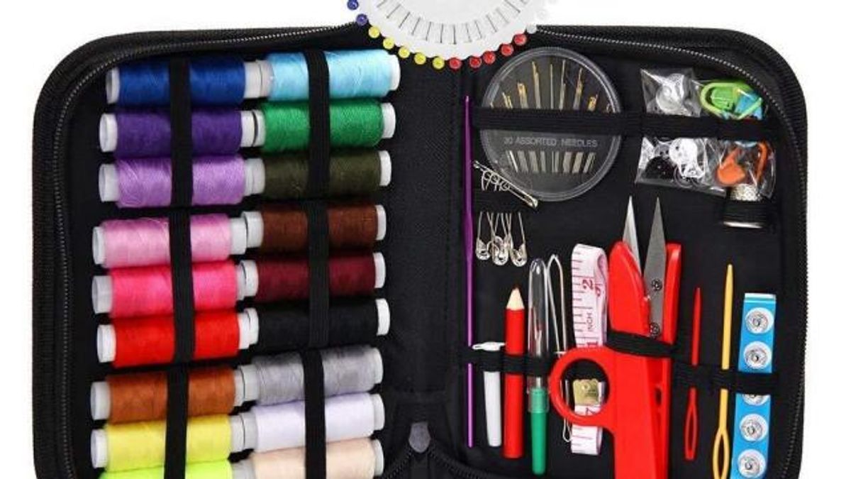 Compact Portable Sewing Kit