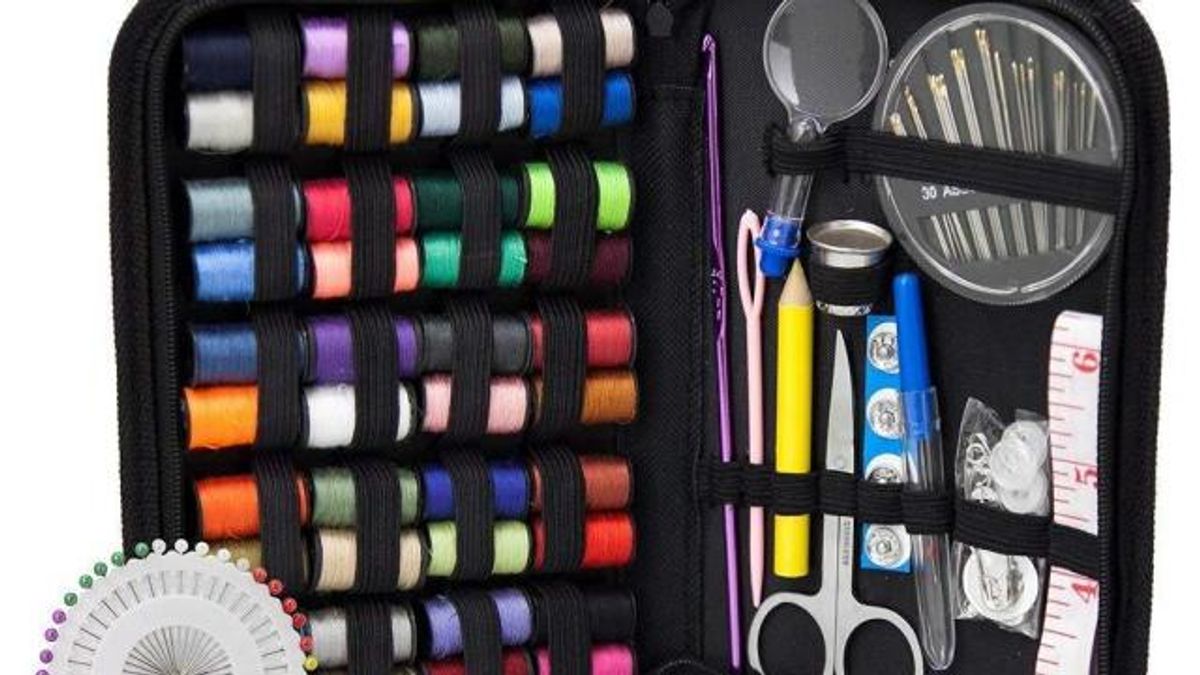 Compact Portable Sewing Kit