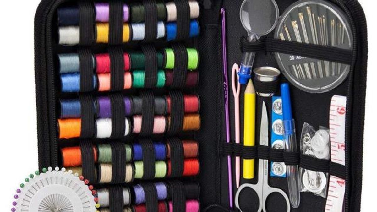 Compact Portable Sewing Kit