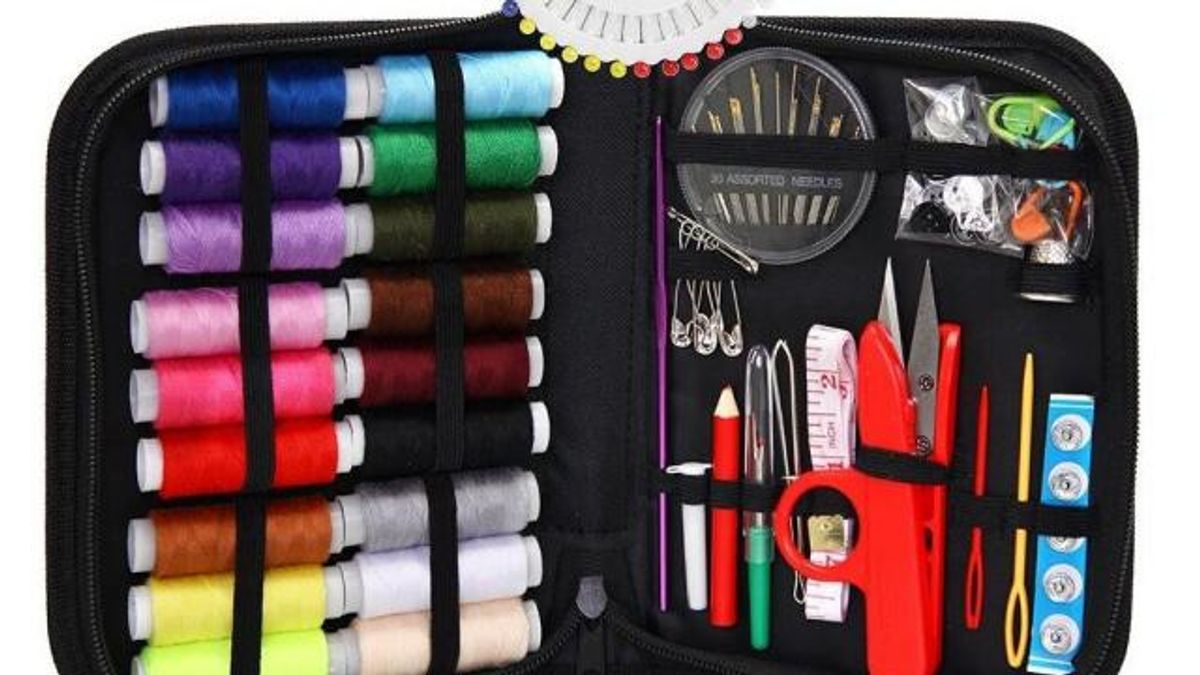 Compact Portable Sewing Kit