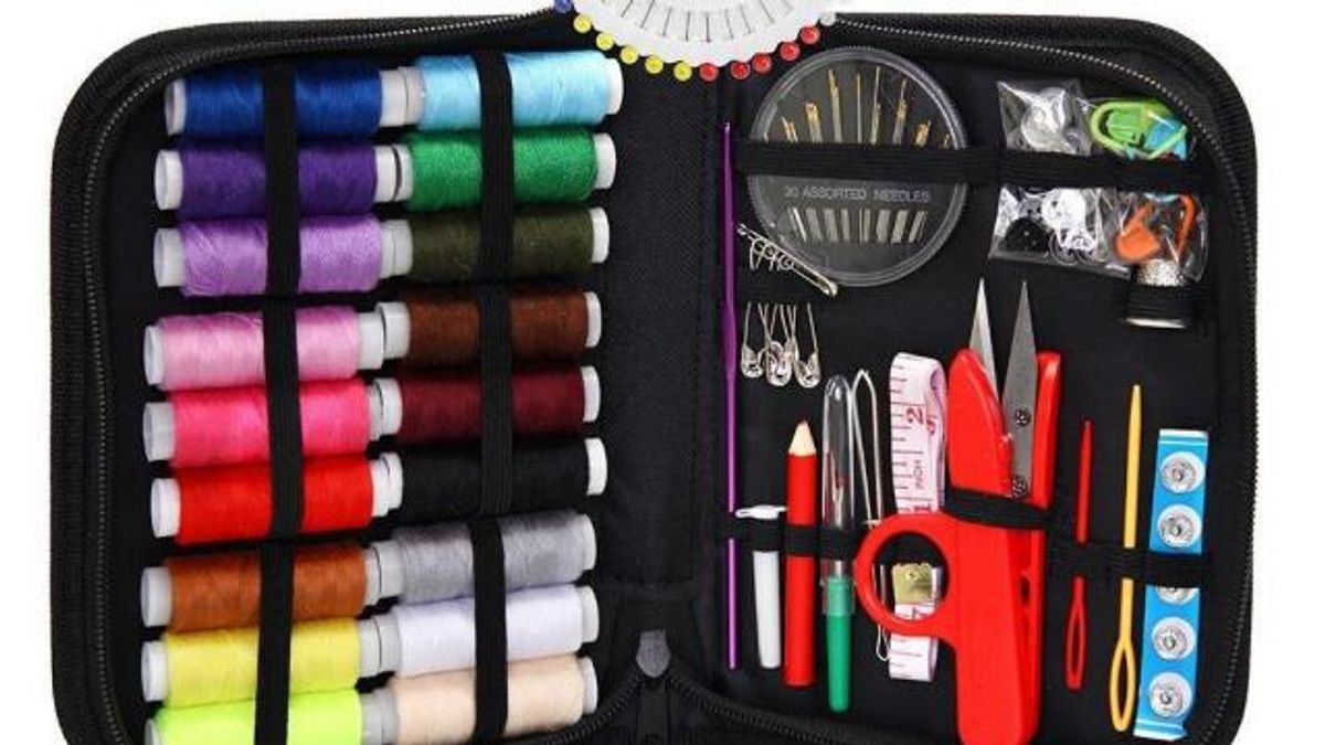 Compact Portable Sewing Kit 
