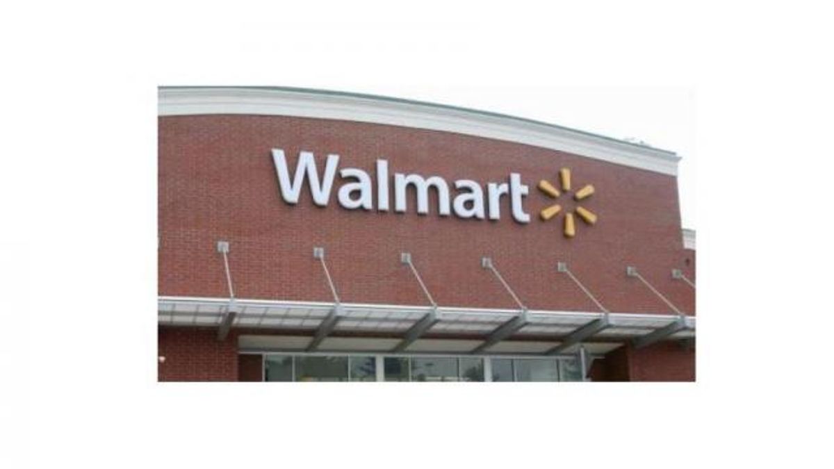 Walmart store front 