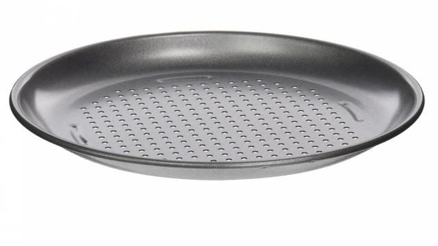 Cuisinart 4 Piece Pizza Pan Set (photo courtesy Amazon)