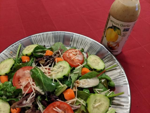 Lemonette Lemon Garlic Dressing with salad (photo: F. Prosser)