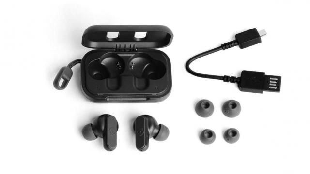 Charging discount skullcandy earbuds