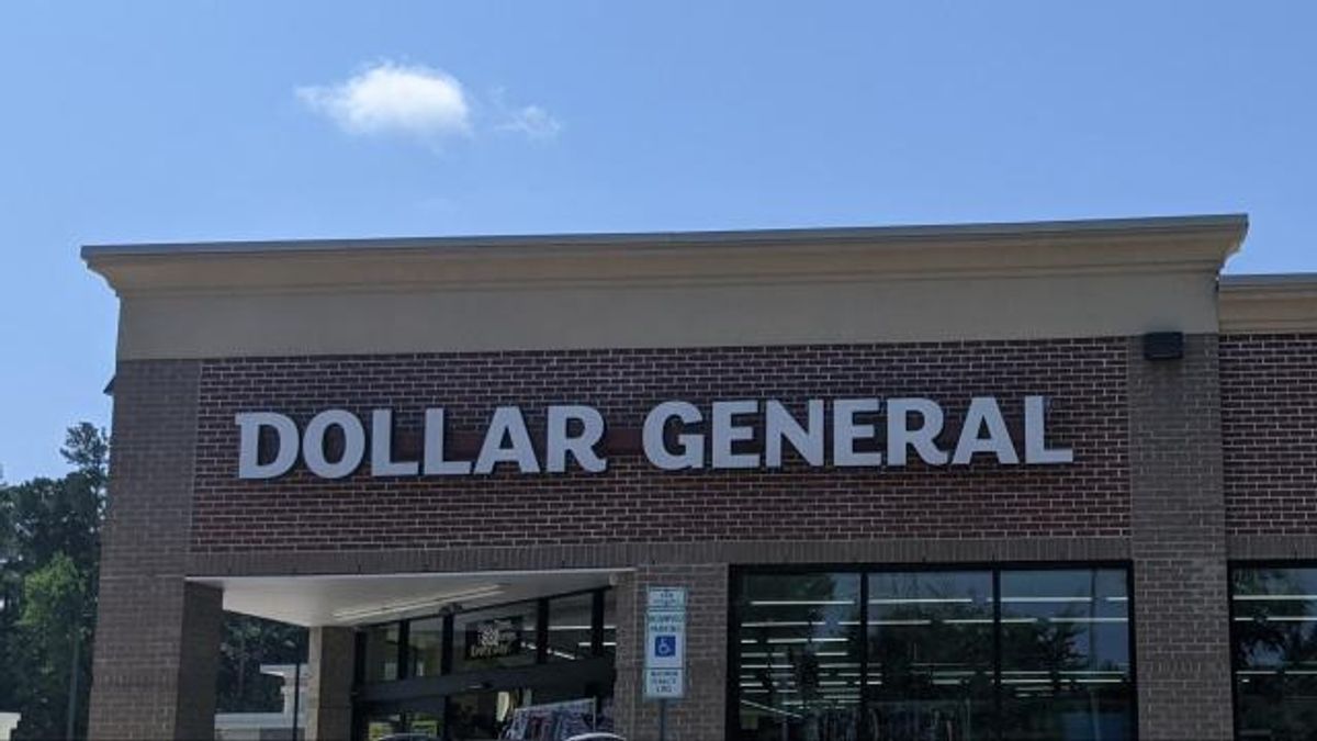 Dollar General Store Front, Cary, NC 8-2021