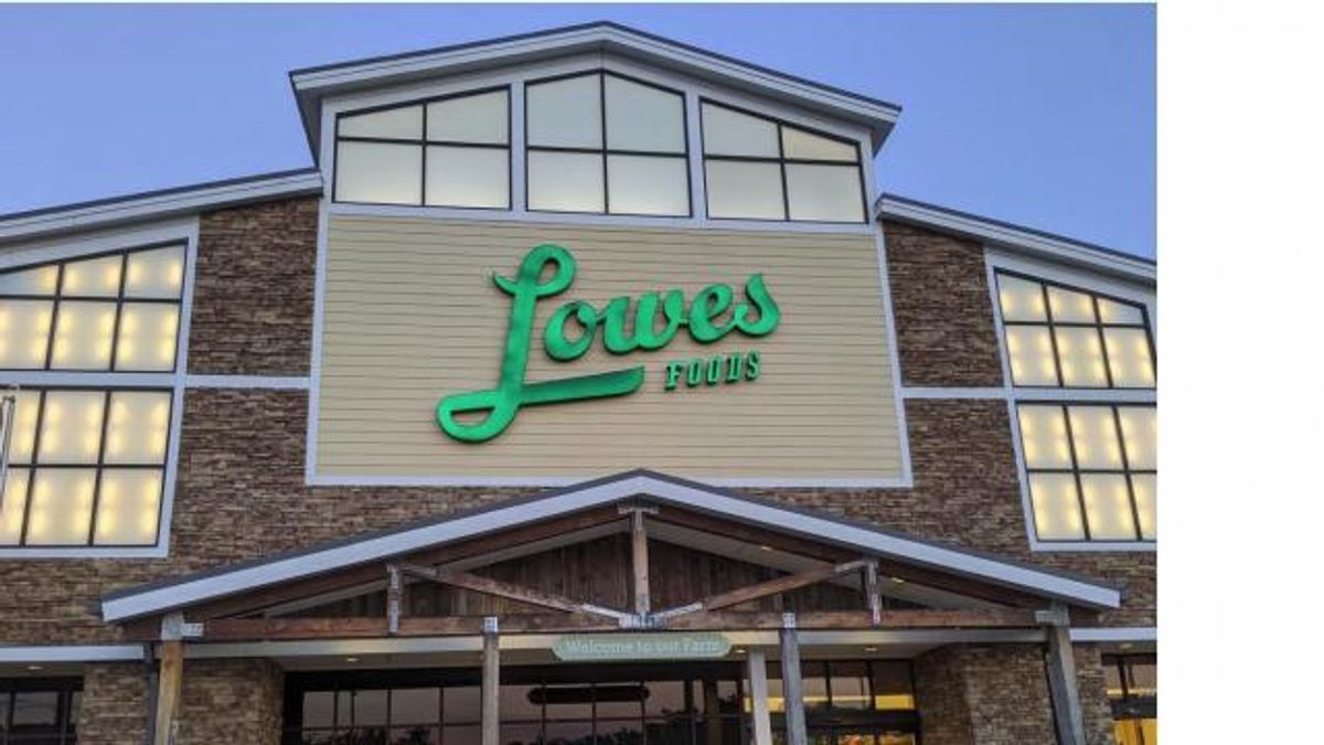 Lowes Foods Store Front, Cary, NC