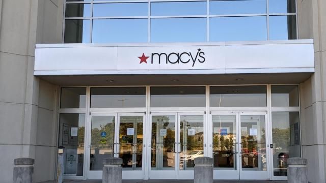 Macy's store sales this week 2025
