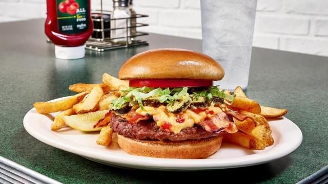 Metro Diner Burger (photo courtesy Metro Diner)