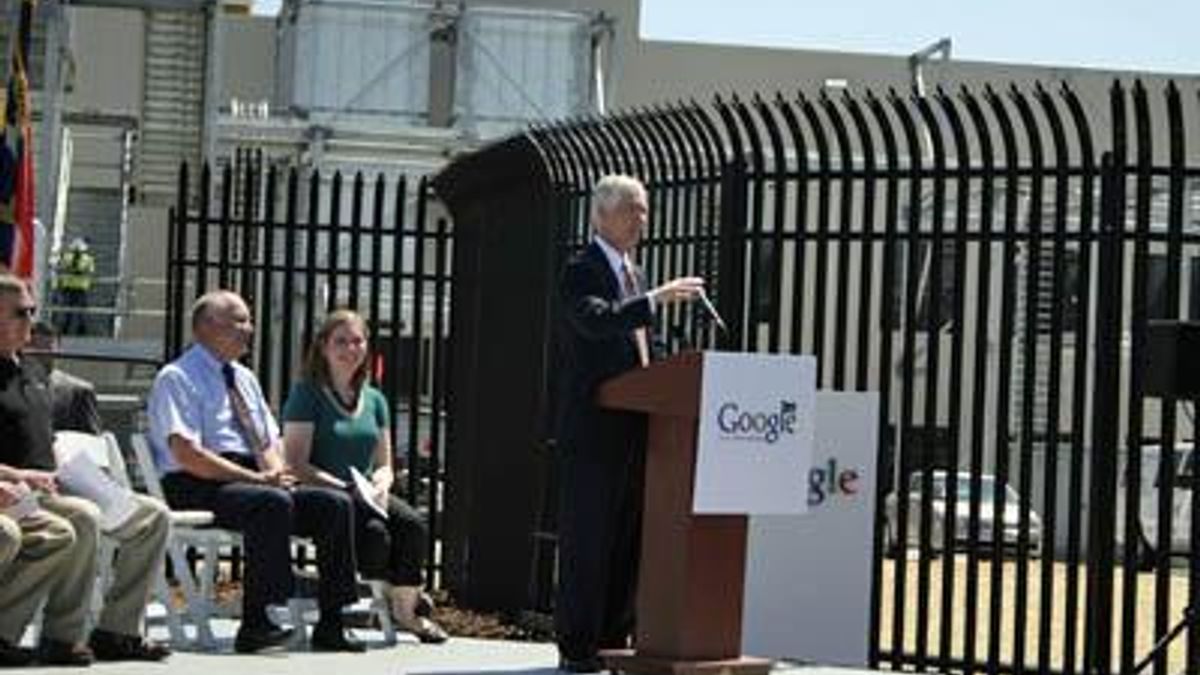 Google showcases $600M data center in Lenoir